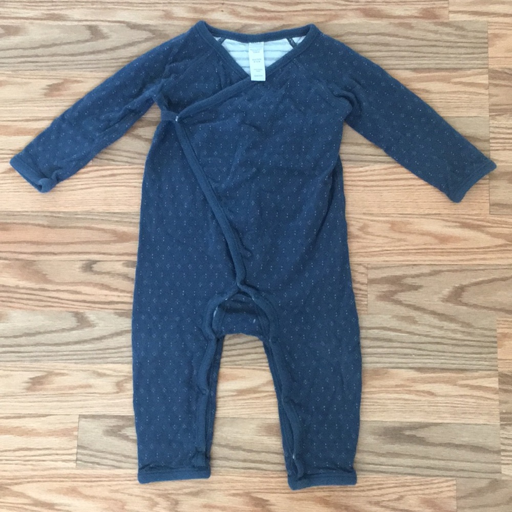 Tea Collection Kimono Reversible Onesie. 6-12 mo.